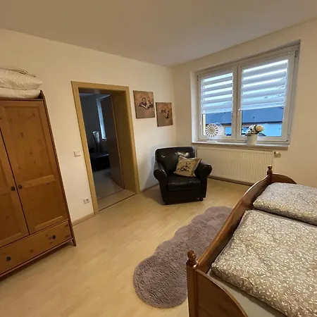 Gelbes Haus Seenland Ferienwohnungen Xl Elsterheide Room photo