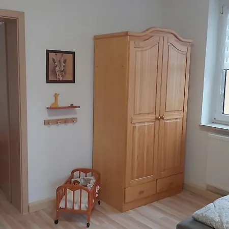 Gelbes Haus Seenland Ferienwohnungen Xl Elsterheide Room photo