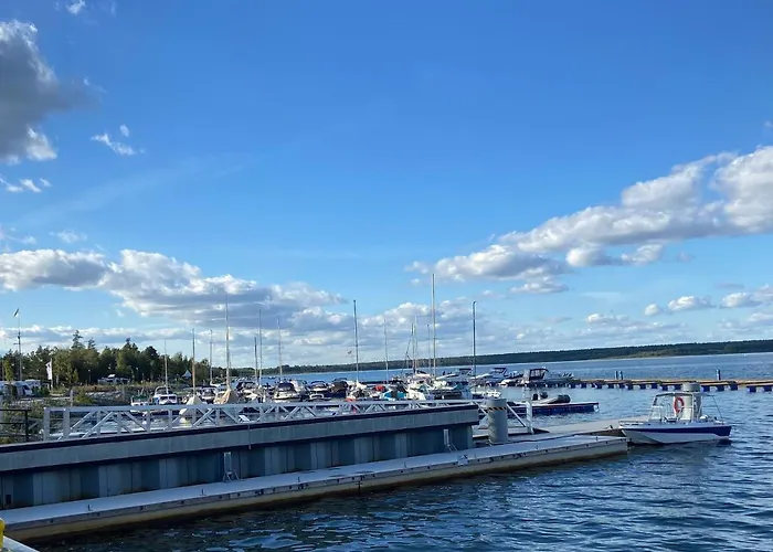 Gelbes Haus Seenland Ferienwohnungen Xl
