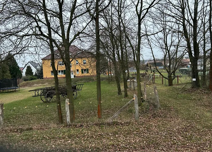 Gelbes Haus Seenland Ferienwohnungen Xl